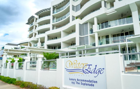 Waters Edge Apartment Cairns - Hervey Bay Accommodation 1