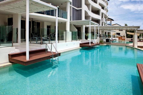 Waters Edge Apartment Cairns - Hervey Bay Accommodation 0