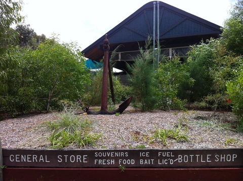 Fraser Island Retreat - Hervey Bay Accommodation 8