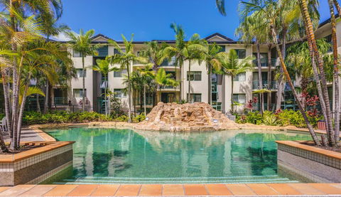 Currumbin Sands On The Beach - Hervey Bay Accommodation 3
