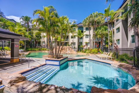 Currumbin Sands On The Beach - Hervey Bay Accommodation 5