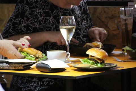 George Williams Hotel - Hervey Bay Accommodation 26