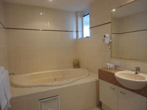 Aquarius Resort - Hervey Bay Accommodation 25