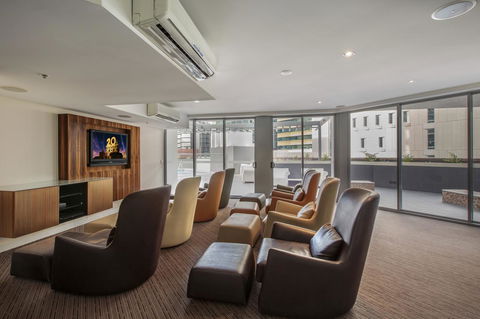 Evolution Apartments - Hervey Bay Accommodation 4