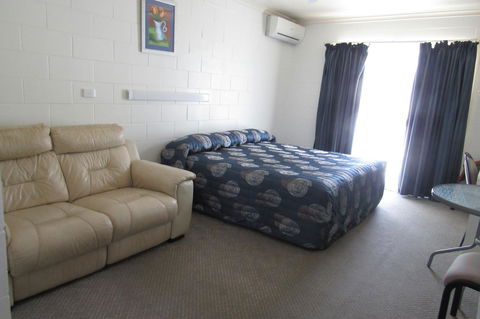 The Park Motel - Hervey Bay Accommodation 3