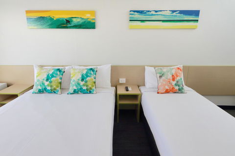 Palm Beach Hotel - Hervey Bay Accommodation 1