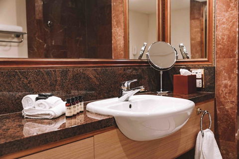 Pullman Cairns International - Hervey Bay Accommodation 7