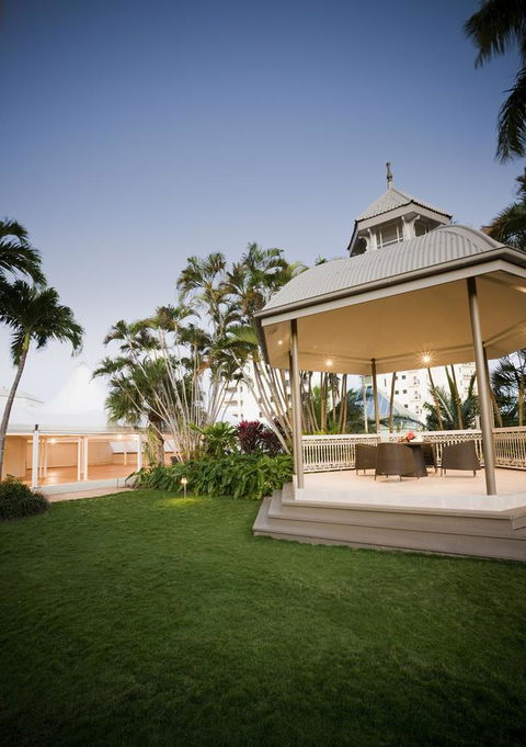 Pullman Cairns International - Hervey Bay Accommodation 25