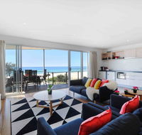 Sandbox Luxury Beach Front Apartments - Hervey Bay Accommodation