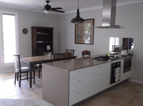La Casita Banca - Luxury Holiday Home - Hervey Bay Accommodation 7