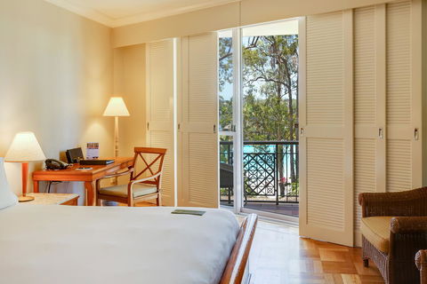 InterContinental Sanctuary Cove Resort, An IHG Hotel - Hervey Bay Accommodation 4