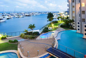 Mantra Hervey Bay with Hervey Bay Accommodation