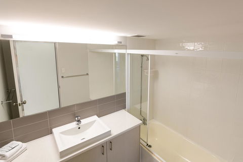 Burgess @ Kings Beach Apartments - Hervey Bay Accommodation 36