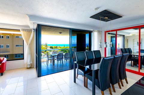 Burgess @ Kings Beach Apartments - Hervey Bay Accommodation 16