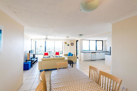 Burgess @ Kings Beach Apartments - Hervey Bay Accommodation 7