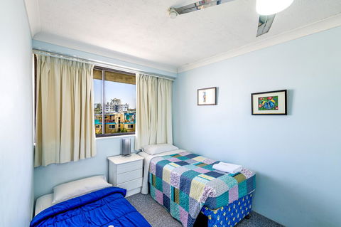 Burgess @ Kings Beach Apartments - Hervey Bay Accommodation 27