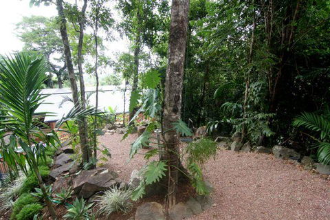 Cairns Rainforest Retreat - Hervey Bay Accommodation 10