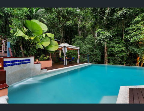 Cairns Rainforest Retreat - Hervey Bay Accommodation 12