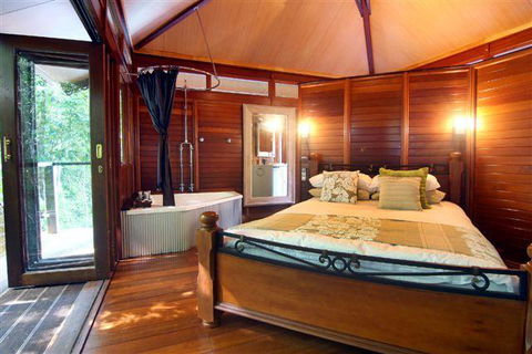 Cairns Rainforest Retreat - Hervey Bay Accommodation 11
