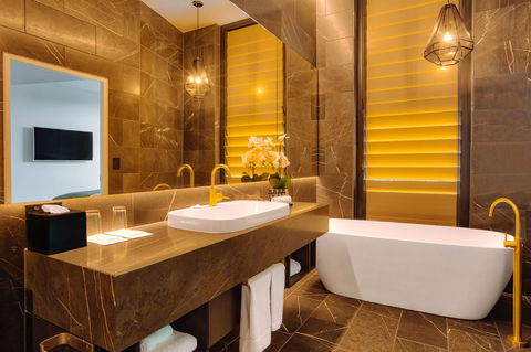 Eatons Hill Hotel - Hervey Bay Accommodation 14