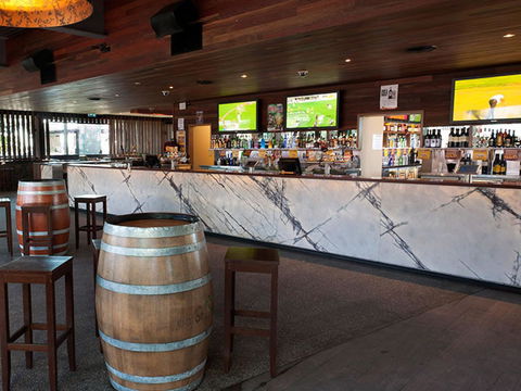 Eatons Hill Hotel - Hervey Bay Accommodation 38