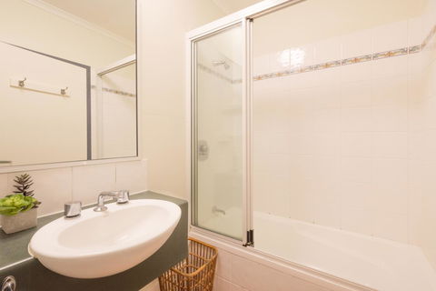 Coral Tree Inn - Hervey Bay Accommodation 41
