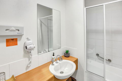 Coral Tree Inn - Hervey Bay Accommodation 33
