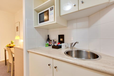 Oakwood Hotel & Apartments Brisbane - Tourism Hervey Bay 9
