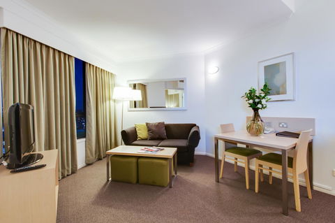 Oakwood Hotel & Apartments Brisbane - Tourism Hervey Bay 3