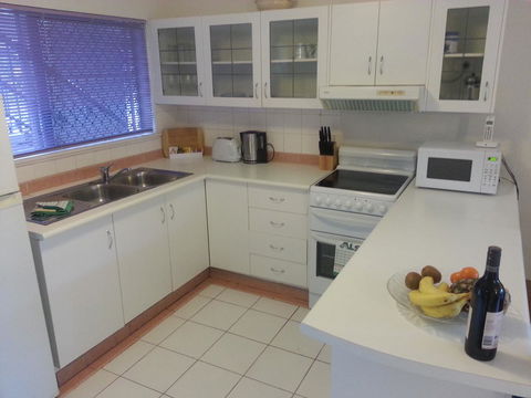 Clifton Sands Holiday Units - Tourism Hervey Bay 23