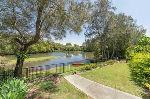 Waterfront Theme Park Getaway - Hervey Bay Accommodation 20