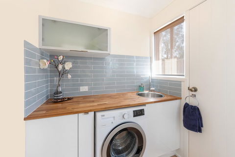 Waterfront Theme Park Getaway - Hervey Bay Accommodation 12