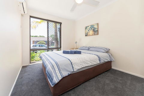 Waterfront Theme Park Getaway - Hervey Bay Accommodation 10