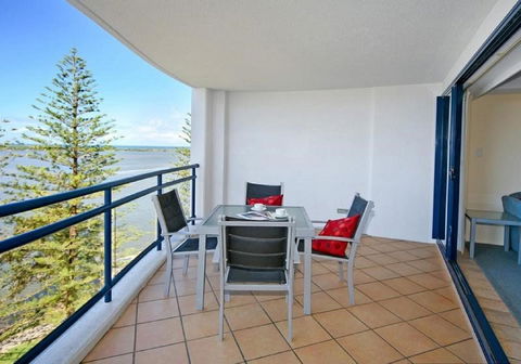 Just Perfect Apartment With Ocean Views - Tourism Hervey Bay 1