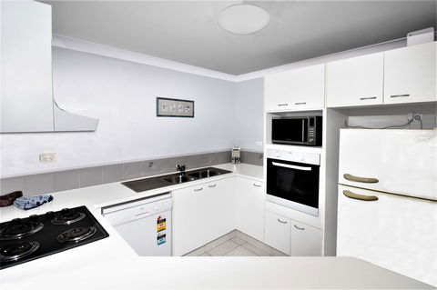 Key Largo Holiday Apartments - Hervey Bay Accommodation 6