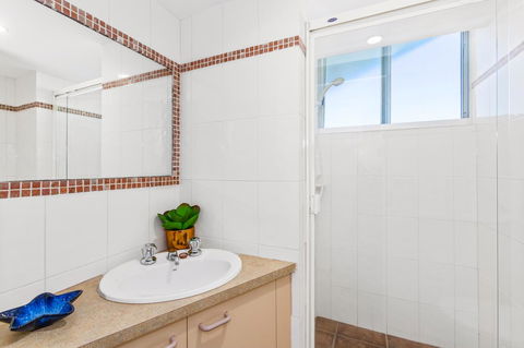 Rainbow Commodore Coolangatta - Hervey Bay Accommodation 24