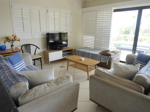 Cylinder Beach Mooloomba Unit 3 - Hervey Bay Accommodation 5