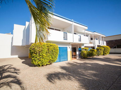 Cosmopolitan Motel & Serviced Apartments - Hervey Bay Accommodation 2