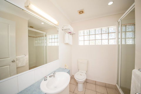 Cosmopolitan Motel & Serviced Apartments - Hervey Bay Accommodation 20