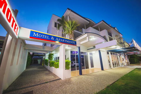 Cosmopolitan Motel & Serviced Apartments - Hervey Bay Accommodation 0