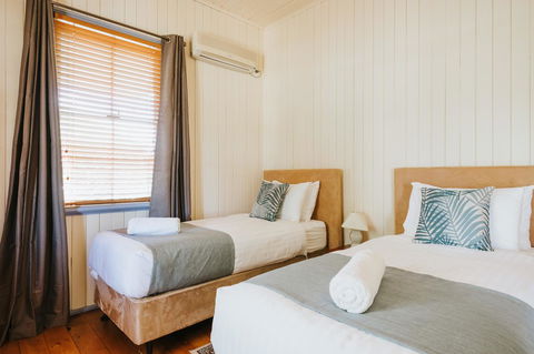 Apple Blossom Cottages - Tourism Hervey Bay 11