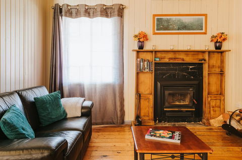 Apple Blossom Cottages - Tourism Hervey Bay 4