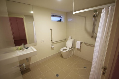 Domain Serviced Apartments - Hervey Bay Accommodation 13