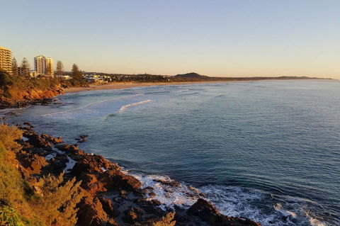 Beautiful Home- Walk To Beach-Short Drive To Noosa - Hervey Bay Accommodation 9
