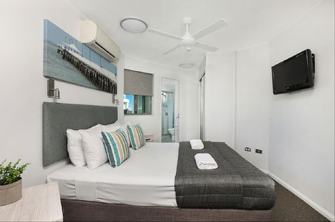 Malibu Apartments - Hervey Bay Accommodation 8