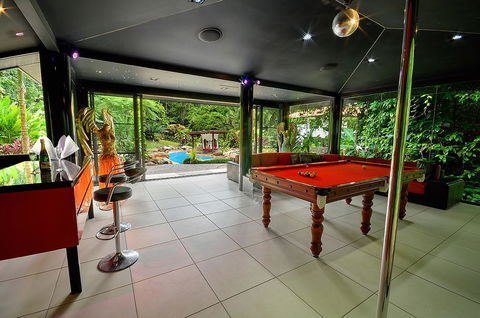 Misty Mountains Rainforest Retreat - Hervey Bay Accommodation 24