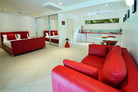 Misty Mountains Rainforest Retreat - Hervey Bay Accommodation 2