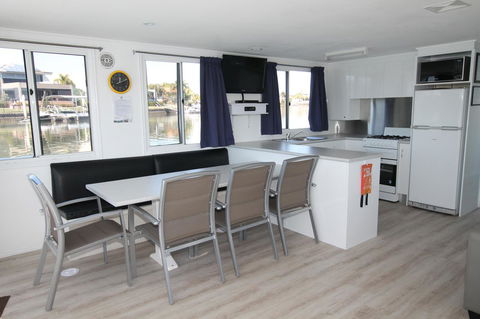 Coomera Houseboats - Tourism Hervey Bay 16