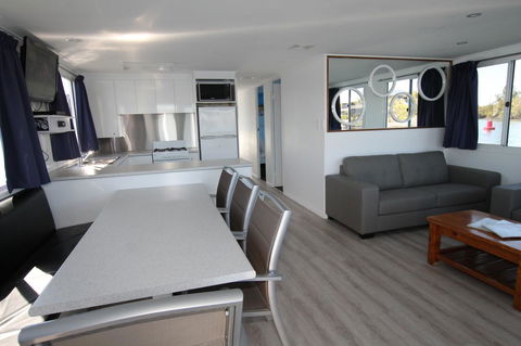 Coomera Houseboats - Tourism Hervey Bay 15