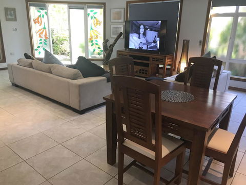 Taj On Byrnes - Private Luxury Apartment Mareeba - Hervey Bay Accommodation 6
